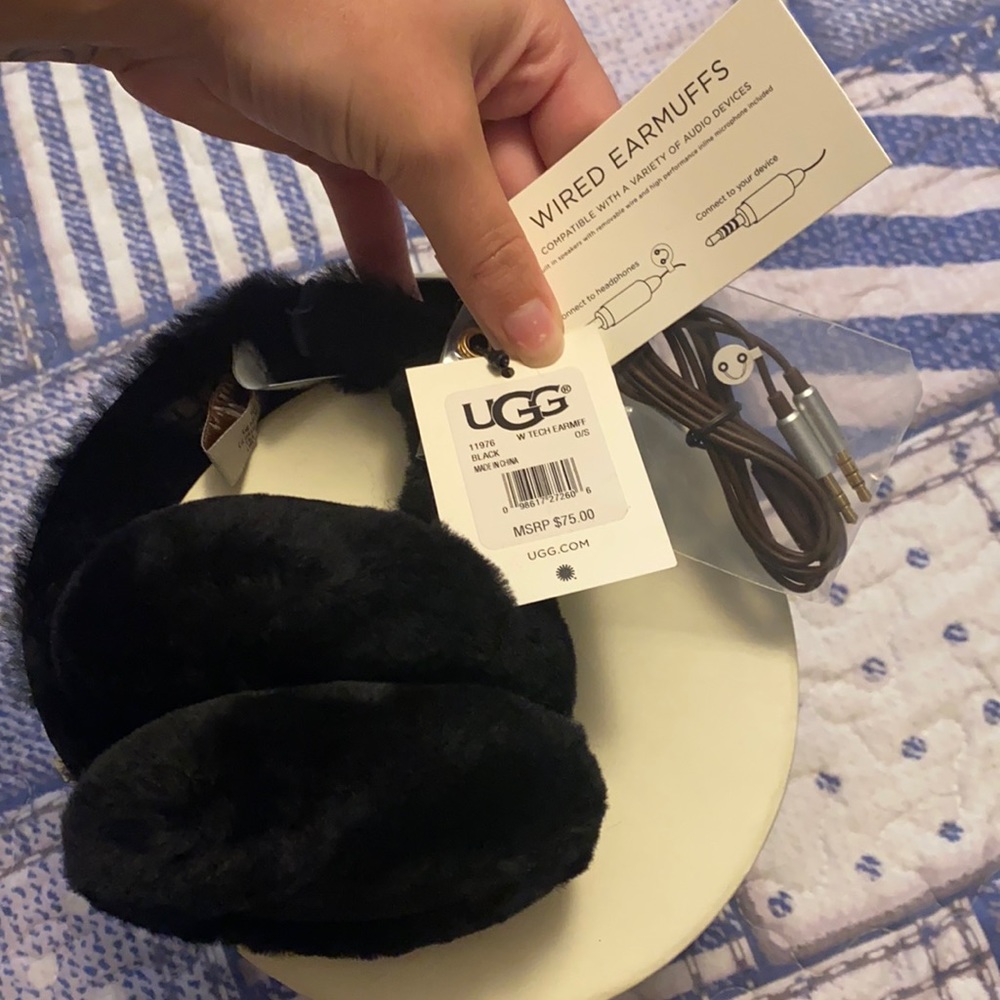 BRAND NEW UGG WIRED EARMUFFS